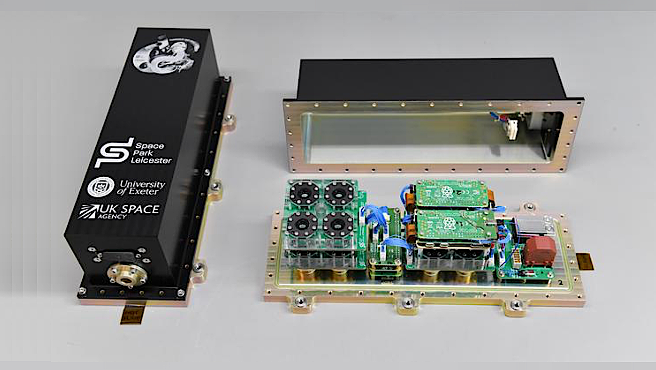 The Fluorescent Deep Space Petri-Pod (FDSPP).-- CREDIT University of Leicester/Space Park Leicester